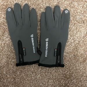 Golovejoy Gray Touchscreen Phone compatible Gloves size medium